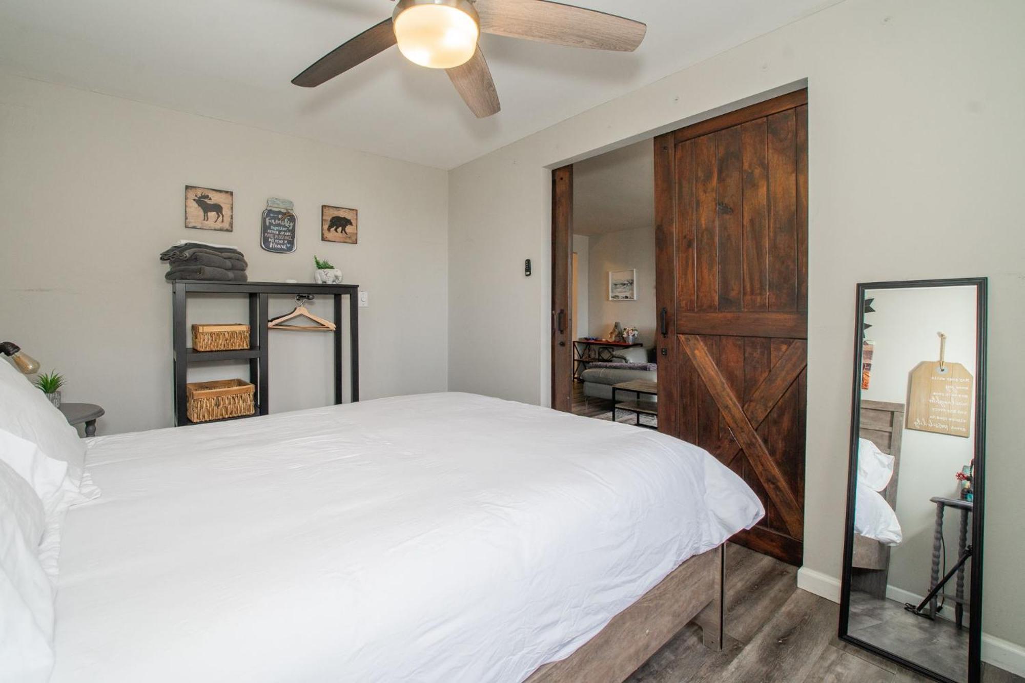 Welcoming Barn, 2 Bedroom & 1 Bath & Parking แอตแลนตา ภายนอก รูปภาพ