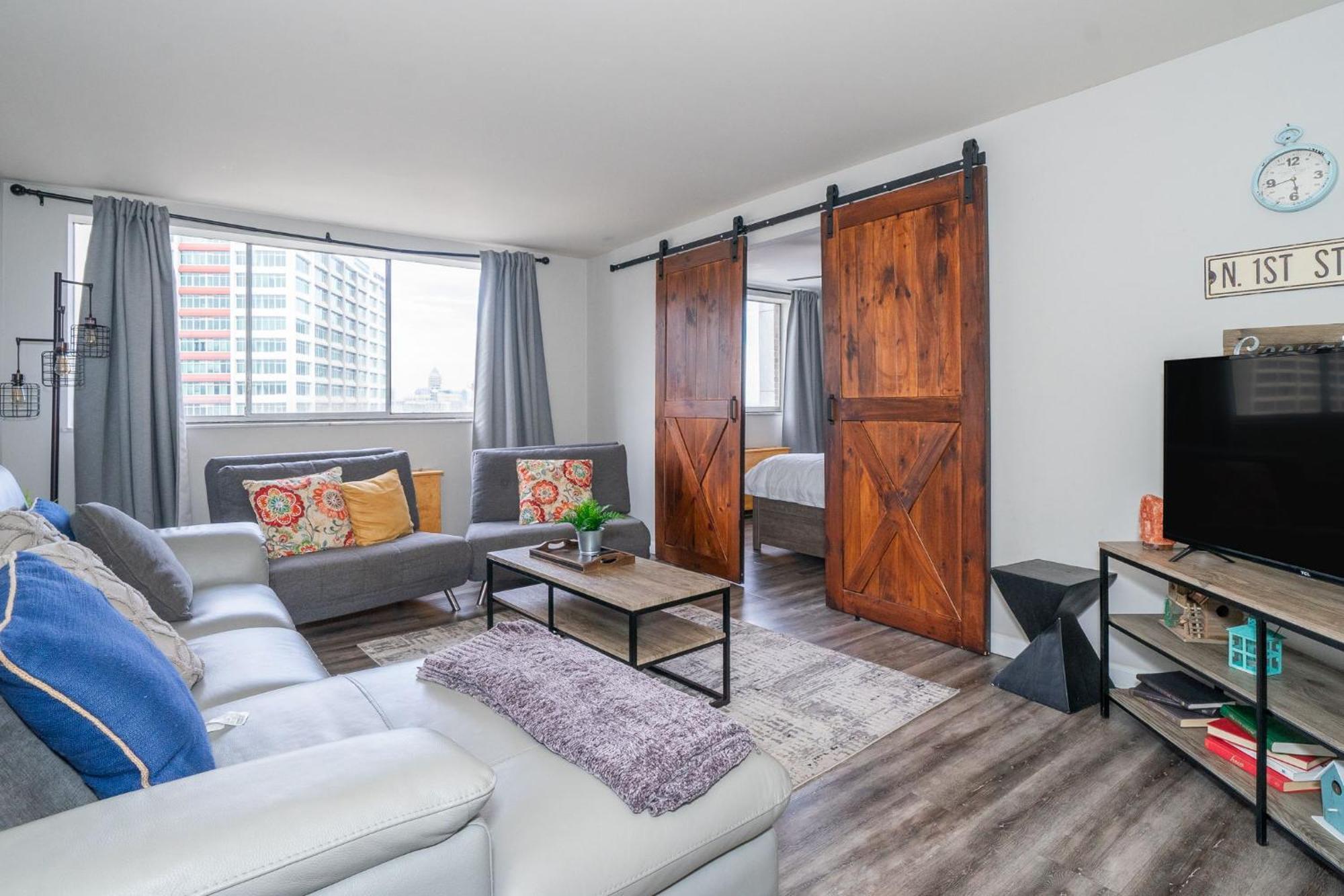 Welcoming Barn, 2 Bedroom & 1 Bath & Parking แอตแลนตา ภายนอก รูปภาพ